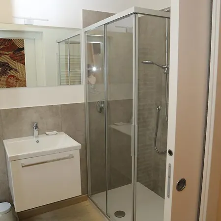 L'essenziale לינה וארוחת בוקר *